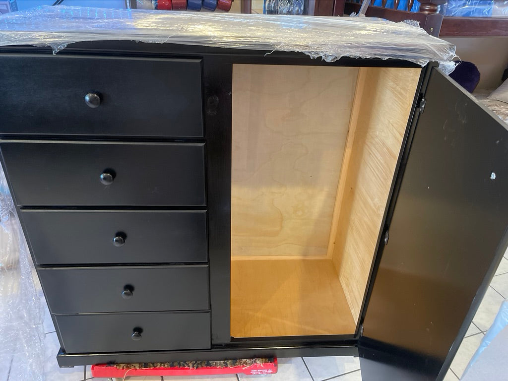 baby chest pine wood blacK.