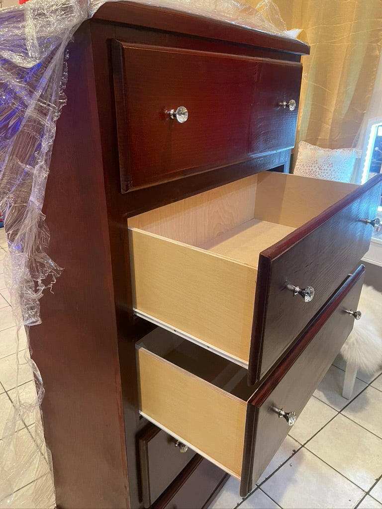 PINE SOLID WOOD CHEST 5 DRAWER WITH CRYSTAL KNOBS - CHERRY.