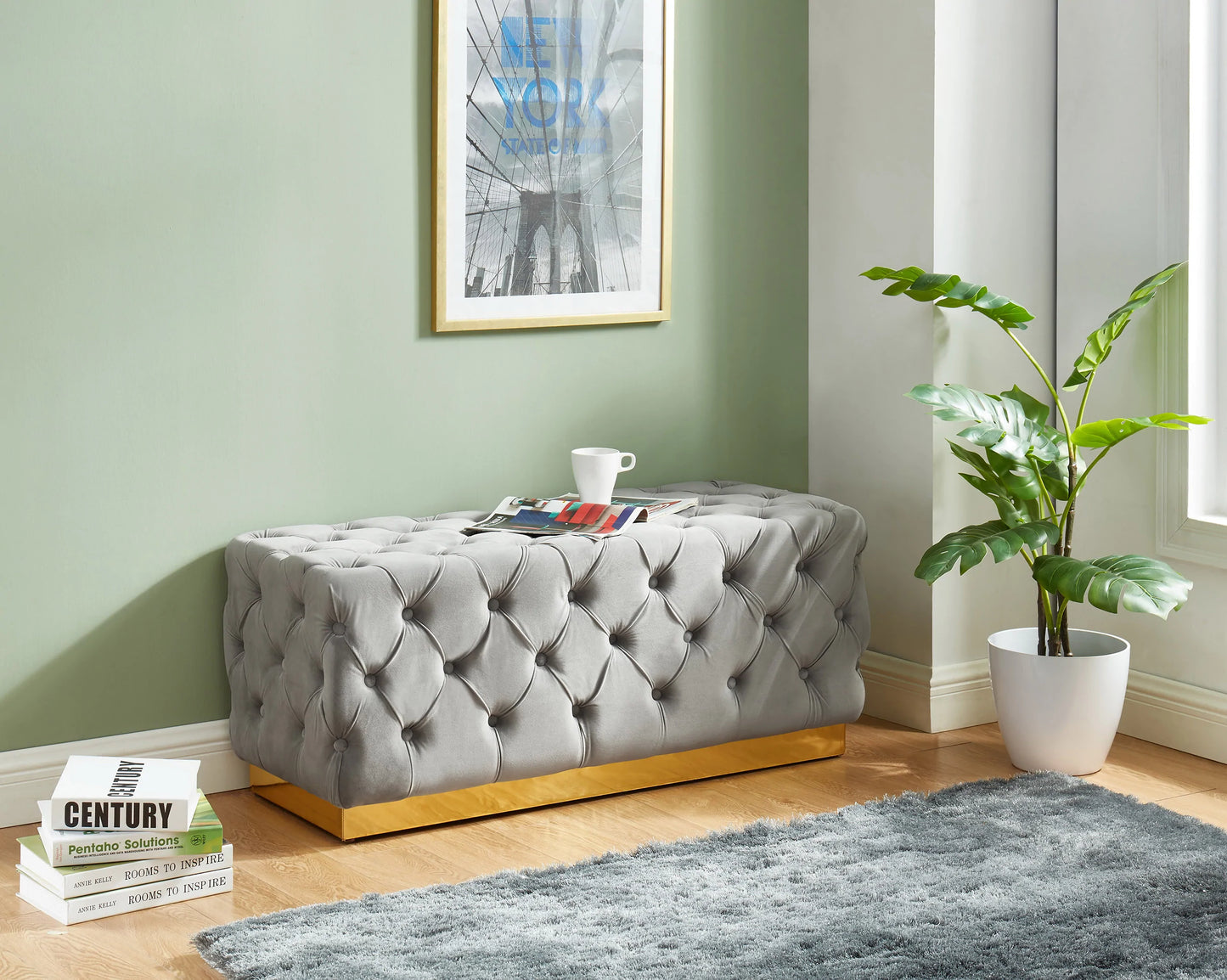 Black Tufted Bench Gold PU Base