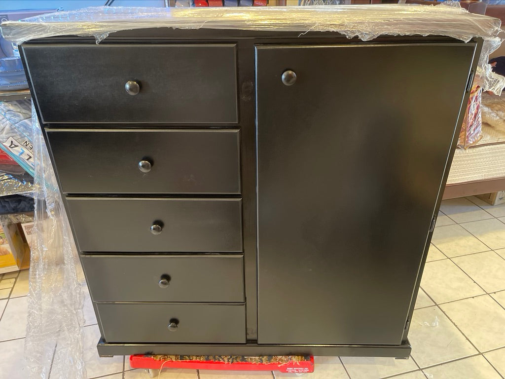 baby chest pine wood blacK.