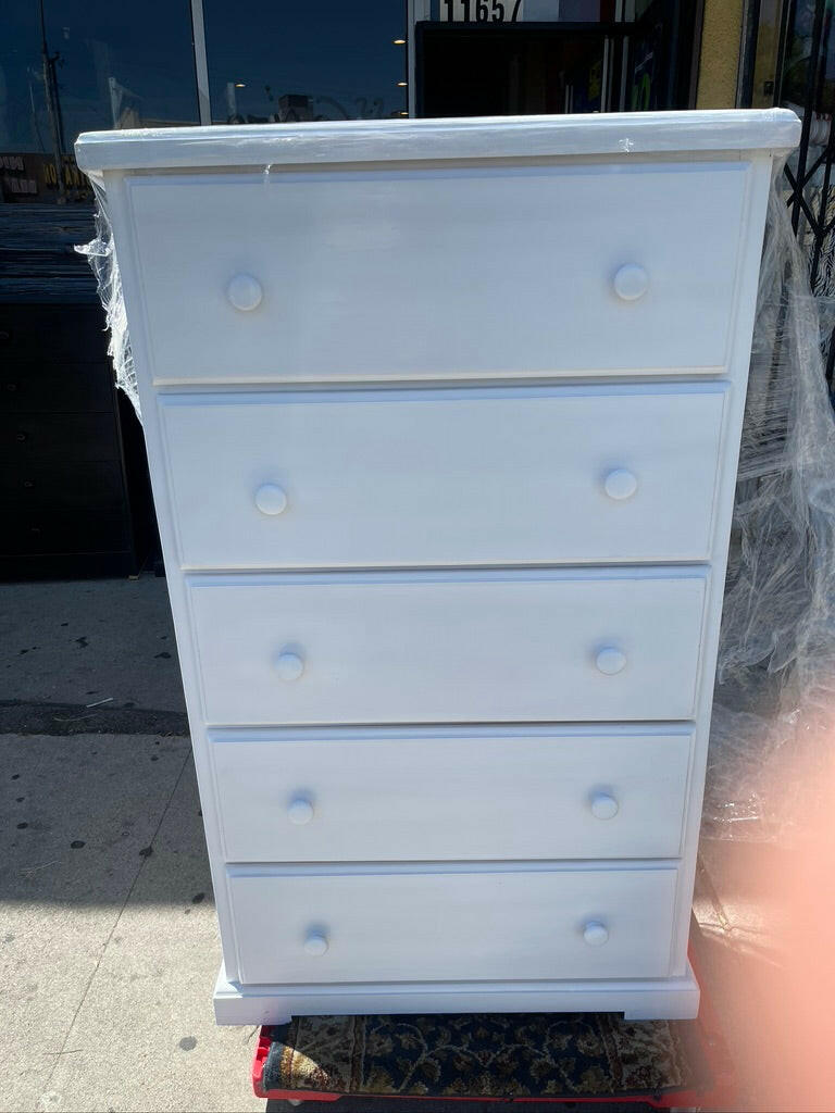PINE WOOD CHEST 5 DRAWER IN WHITE.