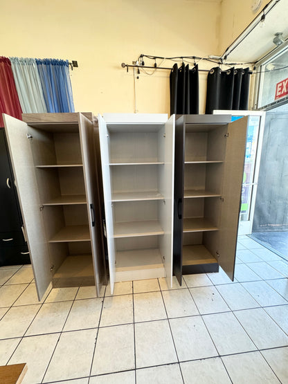 2 door 3 shelves wardrobe